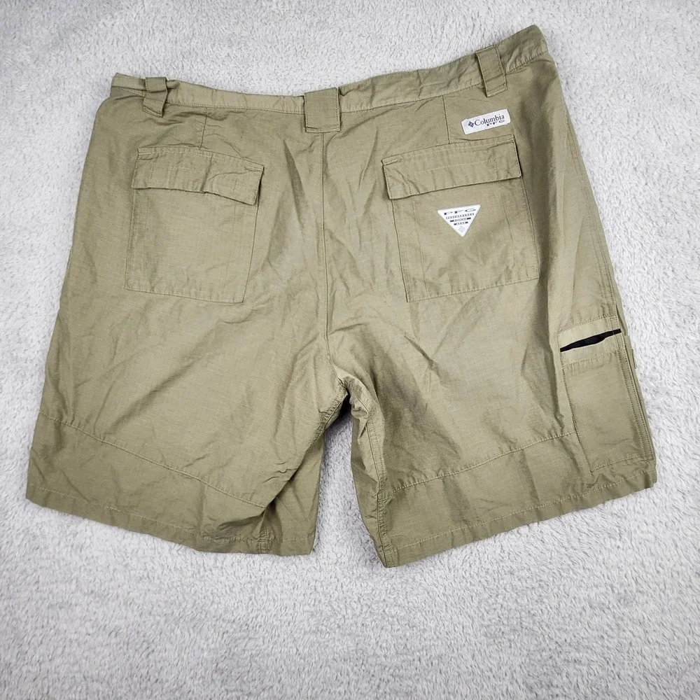 Columbia PFG Shorts Mens 40 Sage Green Ripstop Omni-Shade Fishing Cargo Outdoor